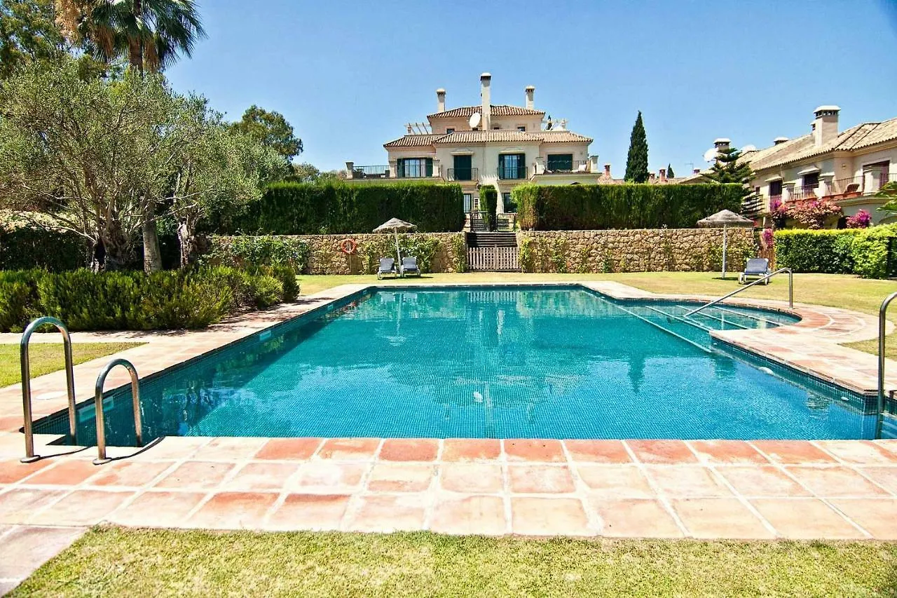 Villa The Fairway Vista, Your Luxury Retreat With A Quiet Pool Pueblo Nuevo de Guadiaro Spain