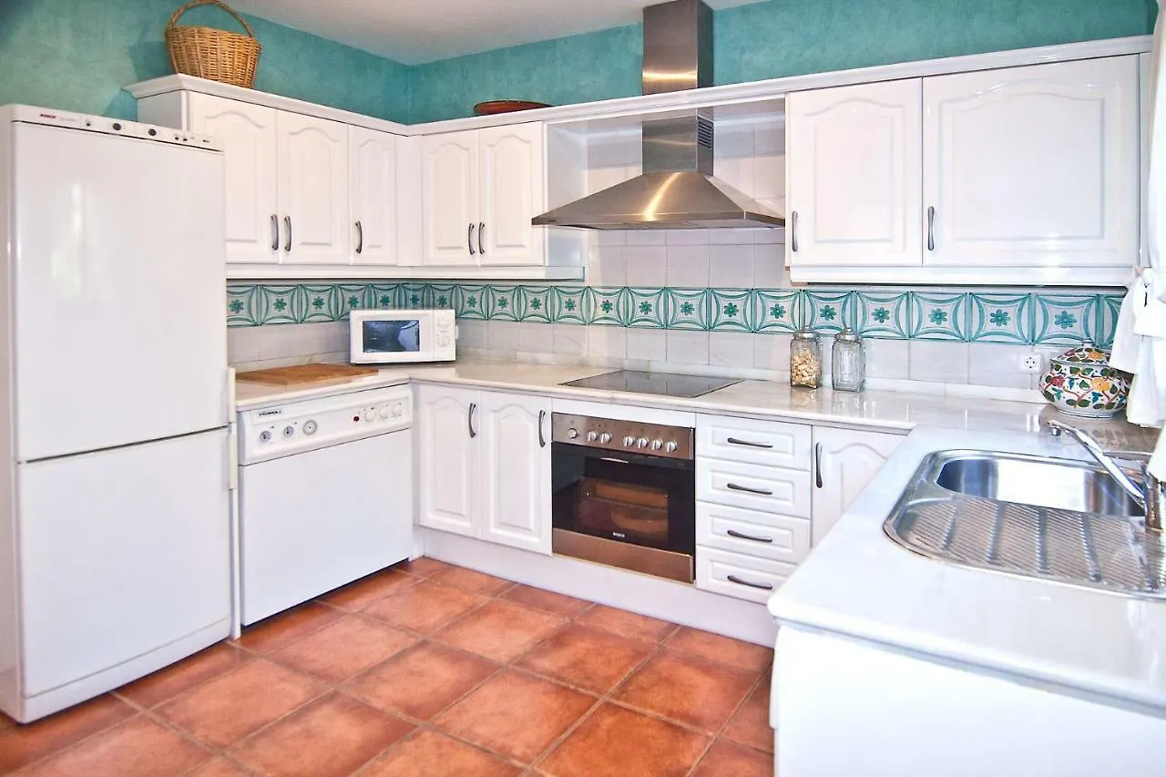 The Fairway Vista, Your Luxury Retreat With A Quiet Pool Pueblo Nuevo de Guadiaro