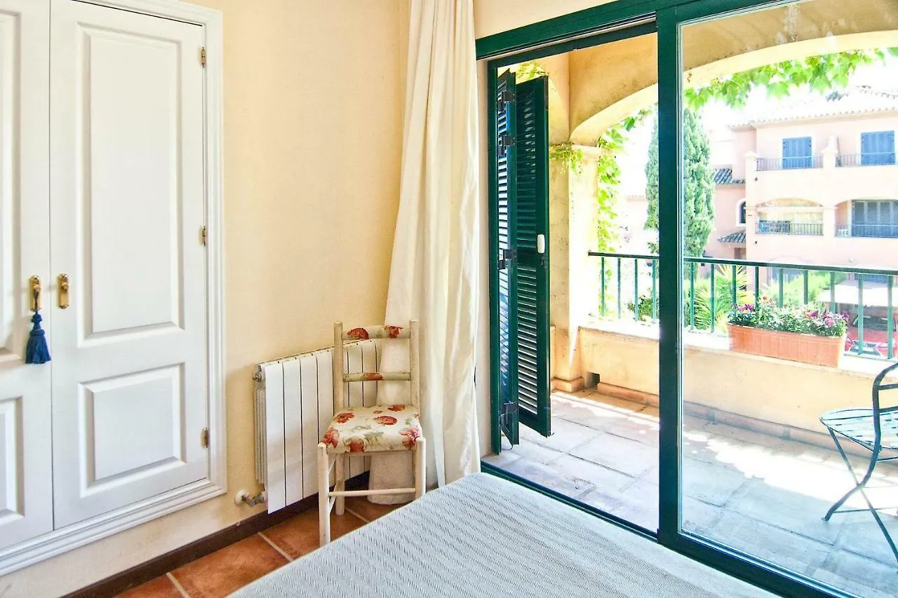 Villa The Fairway Vista, Your Luxury Retreat With A Quiet Pool Pueblo Nuevo de Guadiaro