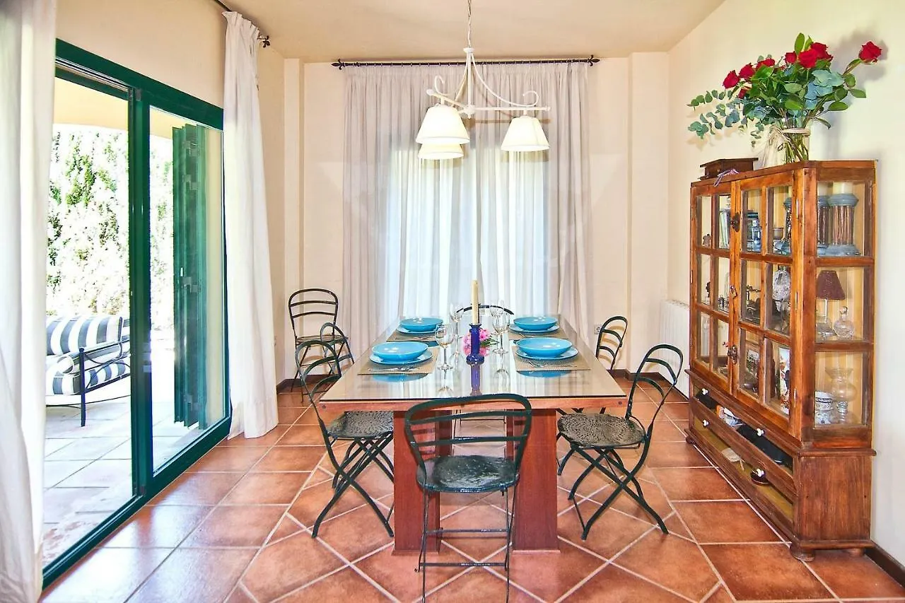 Villa The Fairway Vista, Your Luxury Retreat With A Quiet Pool Pueblo Nuevo de Guadiaro Spain